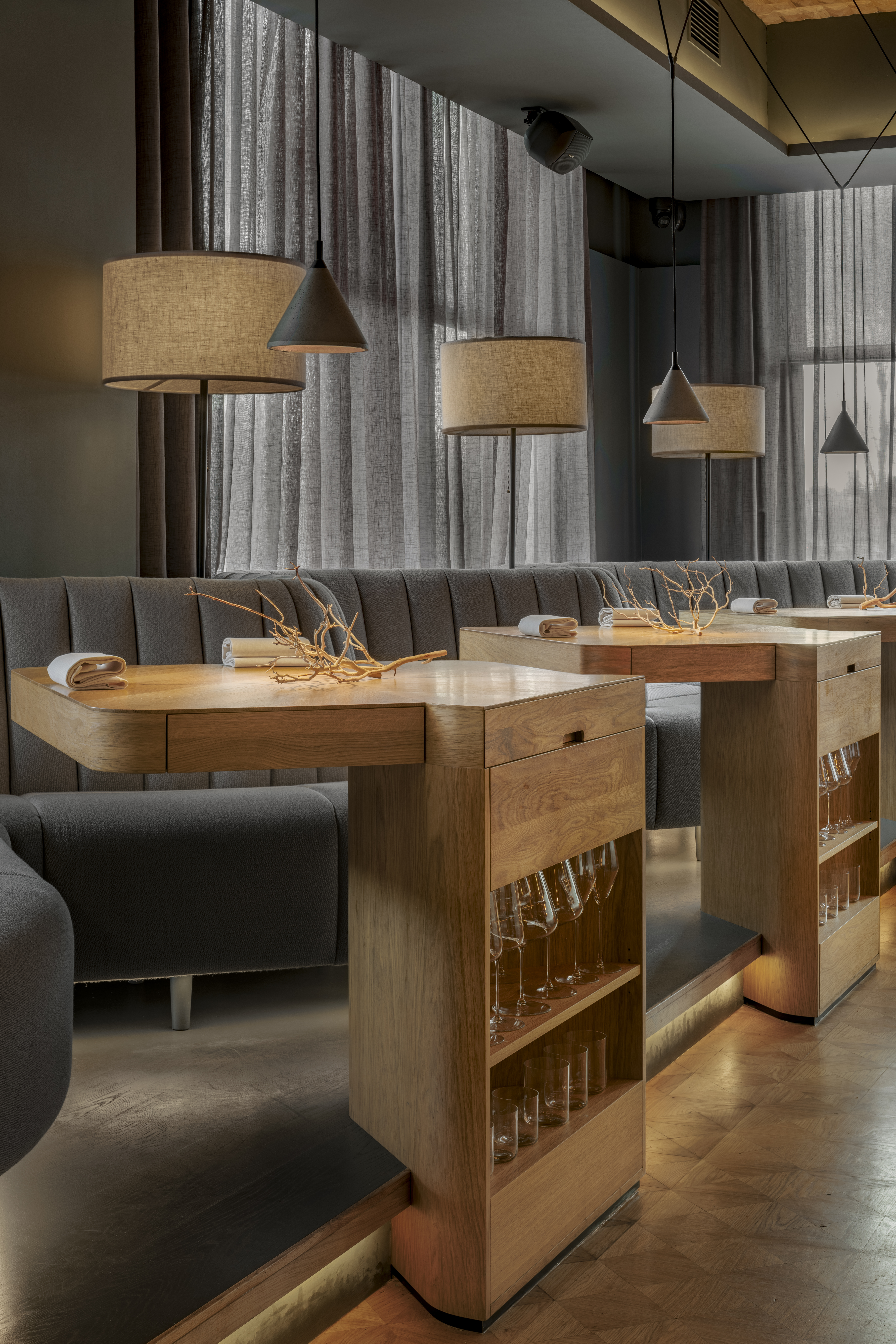 restaurant 212